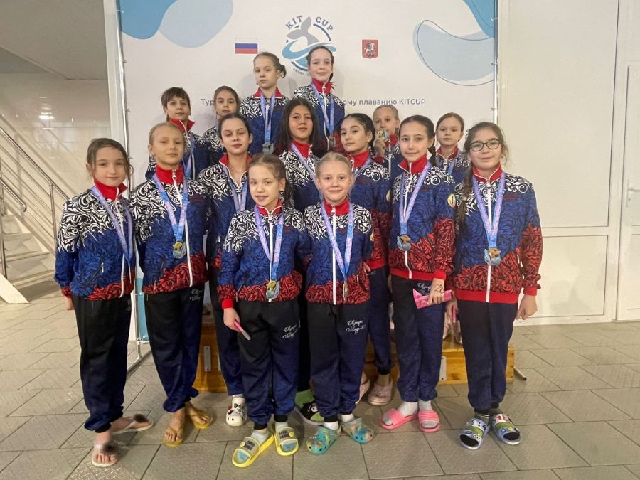 Наши воспитанницы под руководством тренера Архиповой Анны Вадимовны завоевали 35 медалей в турнире KIT_CUP по синхронному плаванию.